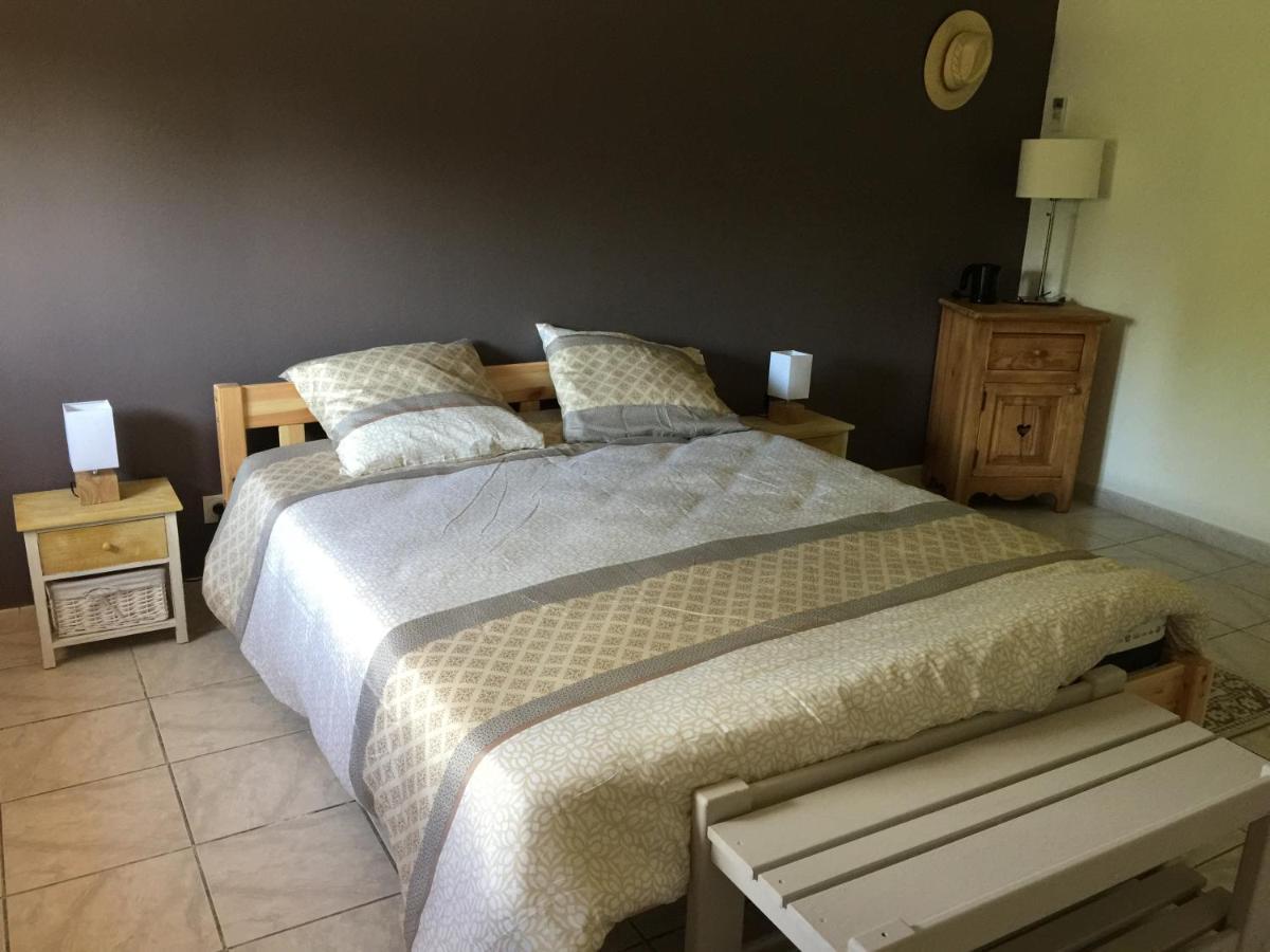 B&B Et Gite D'Ayran Saint-Quentin-la-Poterie Esterno foto