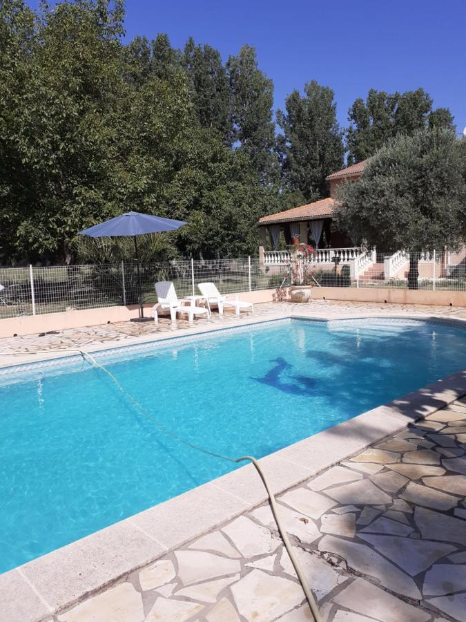 B&B Et Gite D'Ayran Saint-Quentin-la-Poterie Esterno foto
