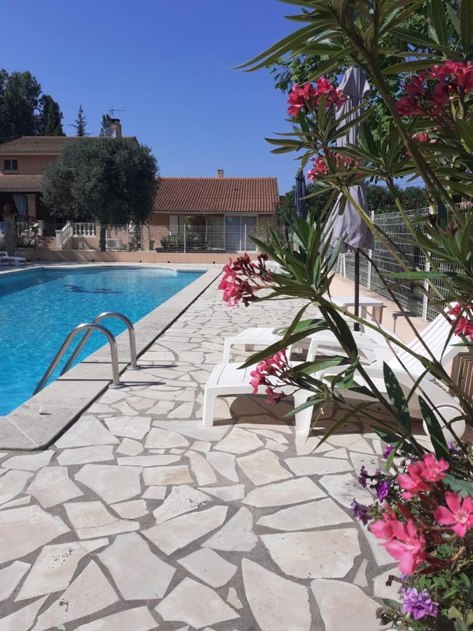 B&B Et Gite D'Ayran Saint-Quentin-la-Poterie Esterno foto
