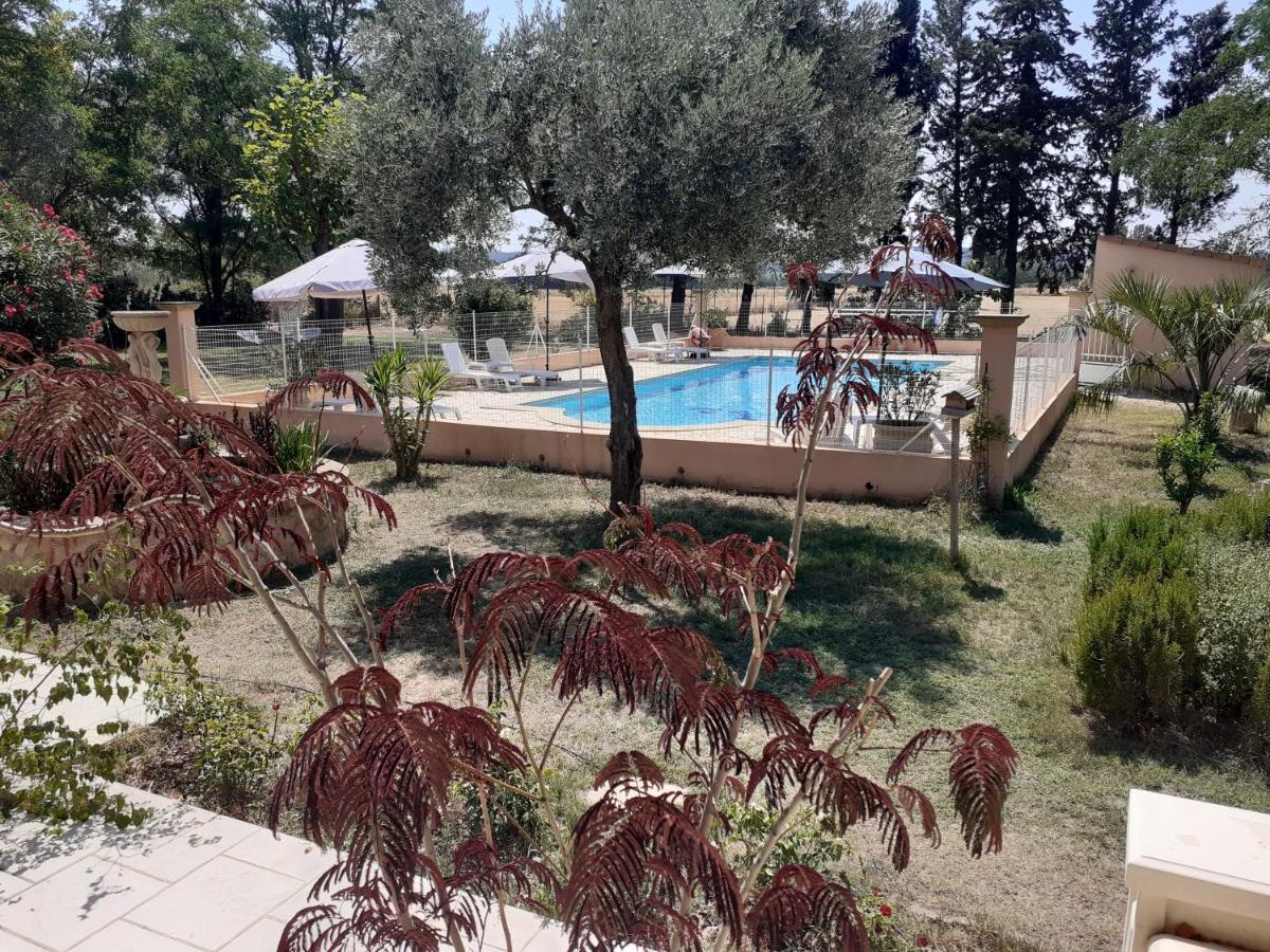 B&B Et Gite D'Ayran Saint-Quentin-la-Poterie Esterno foto