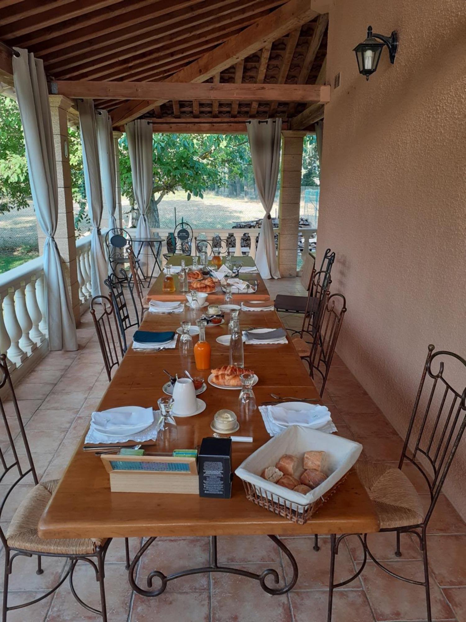 B&B Et Gite D'Ayran Saint-Quentin-la-Poterie Esterno foto